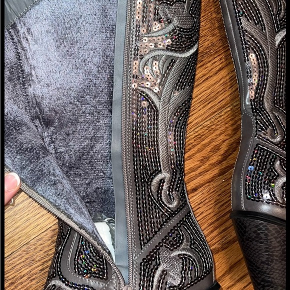 Helen’s heart size 10 cowboy boots- Never worn - Picture 5 of 6